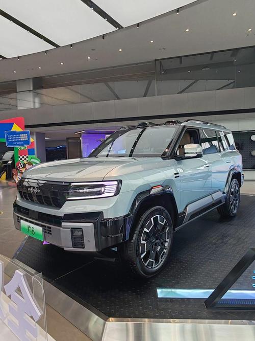 惠州304比亚迪方程豹硬派越野的爆款，英菲尼迪35周年与你共成长